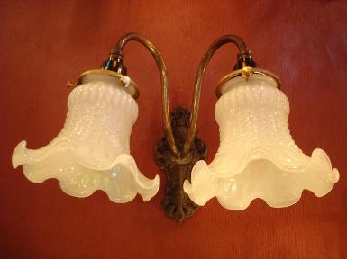 Wall Lamp brass with glass shade Item Code SN10